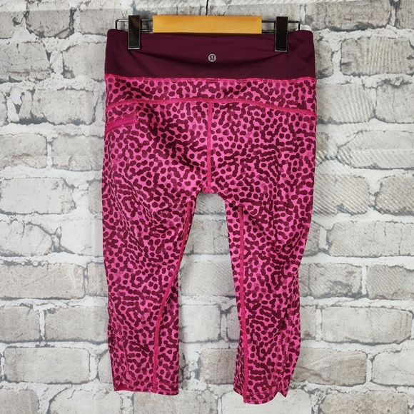 Lululemon Run Top Speed Crop Legging Ace Spot Jewelled Magenta Luxtreme Size 6 - Picture 13 of 16